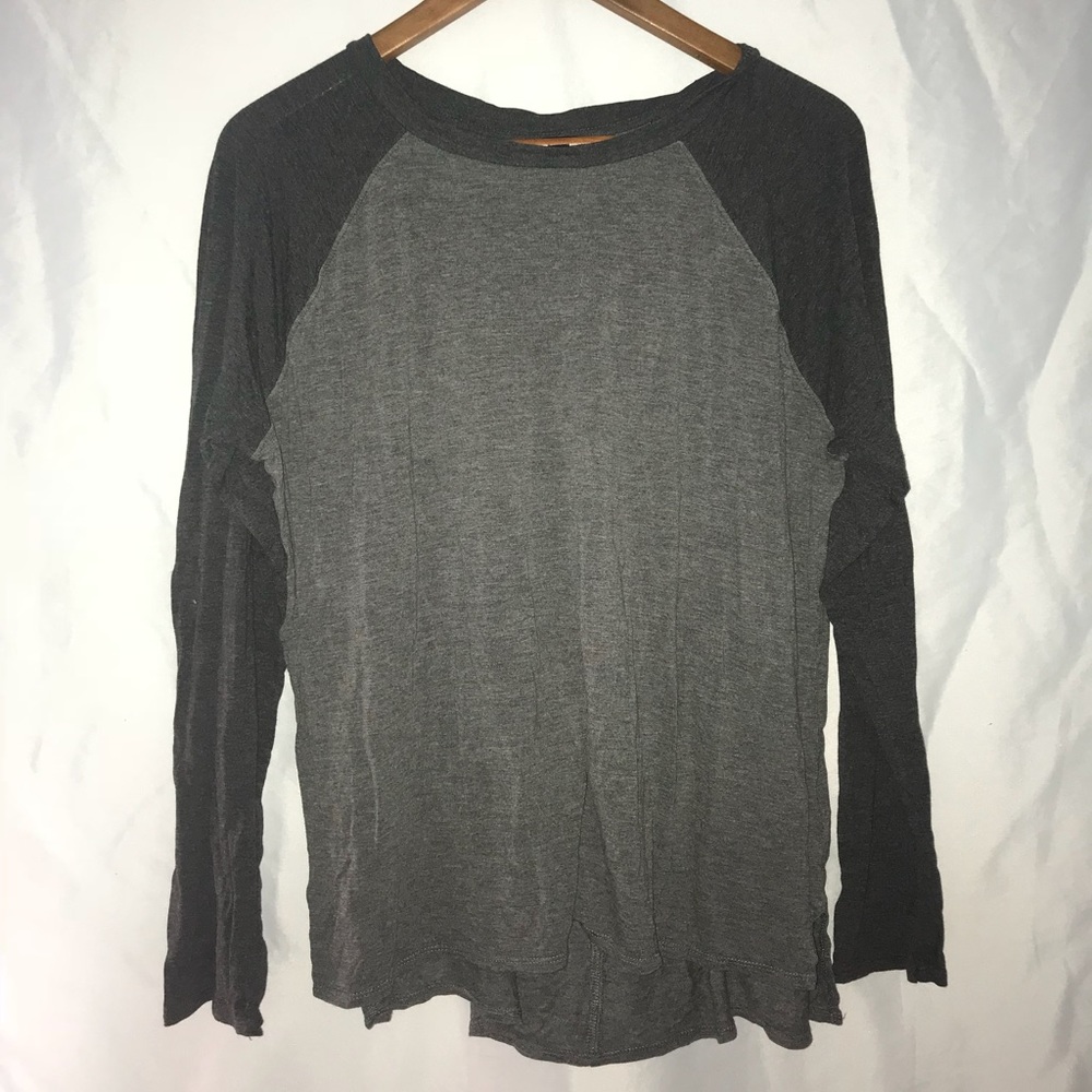 Two toned gray top